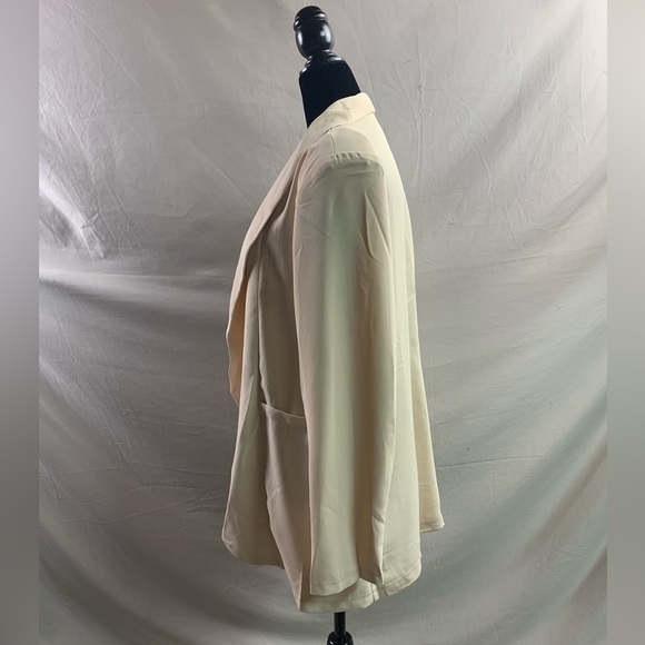 Cream Shawl Collar Blazer - Picture 8 of 9